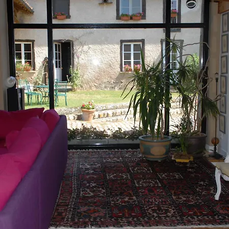Chez Jacotte Et Elia Saint-Galmier