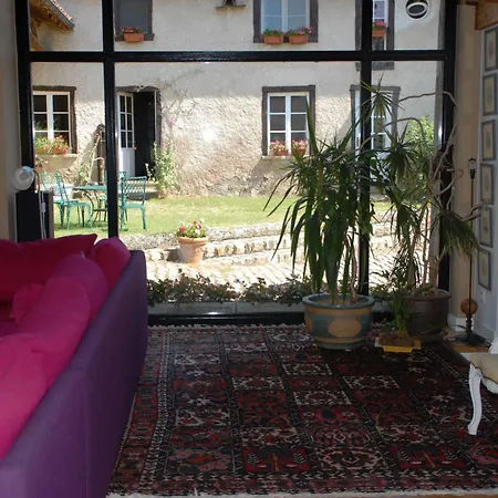 Chez Jacotte Et Elia Saint-Galmier